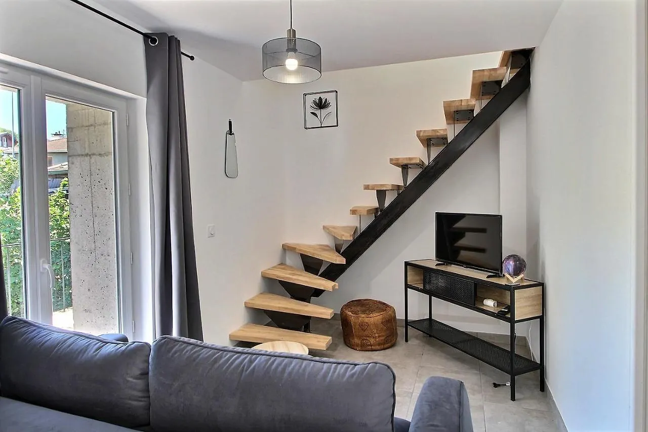Apt Type 3 En Duplex Sur Evian Les Bains Vue Lac Francja